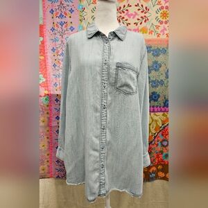 Soft Surroundings Women's Chambray Shirt Light Blue Button Down Top Size Lg